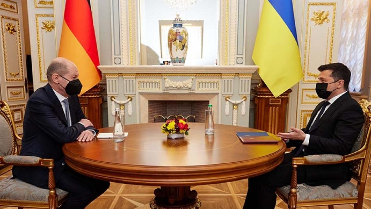 德国总理舒尔茨与泽连斯基举行电话会晤