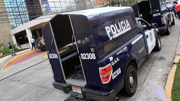 Polis “Mossack Fonseca”da yoxlamalara başladı