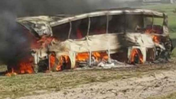 افغانستان کے صوبہ غزنی میں آئل ٹینکر اور دو مسافر بسوں کا تصادم  73  افراد ہلاک    پچاس زخمی