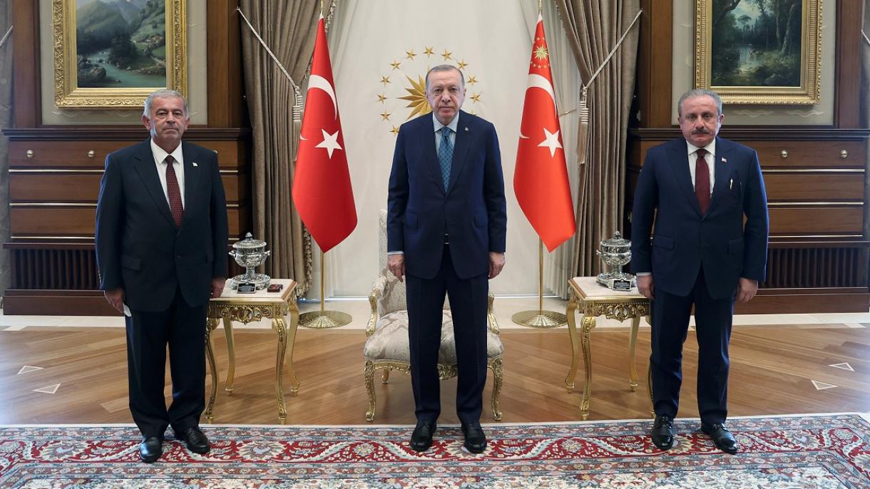 El presidente Erdogan recibe al presidente del parlamento de Chipre del Norte