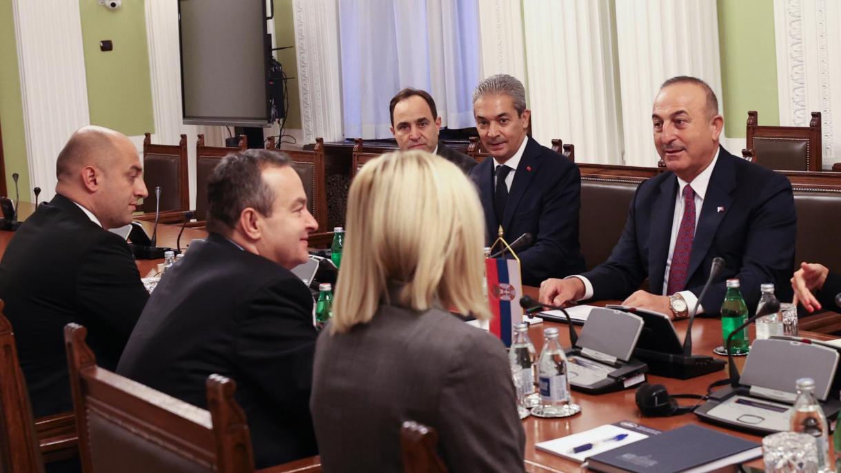 چاووش‌اوغلو با وزرای خارجه پنج کشور دیدار کرد