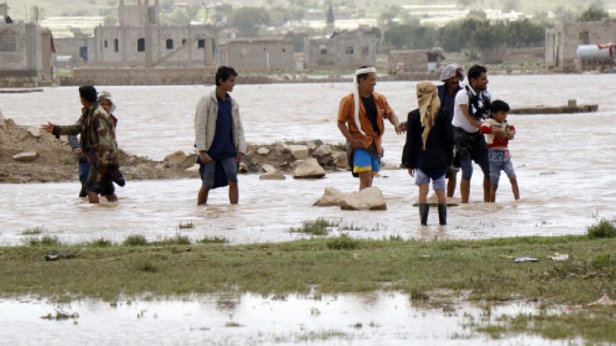 也门中部地区受暴雨和洪水影响