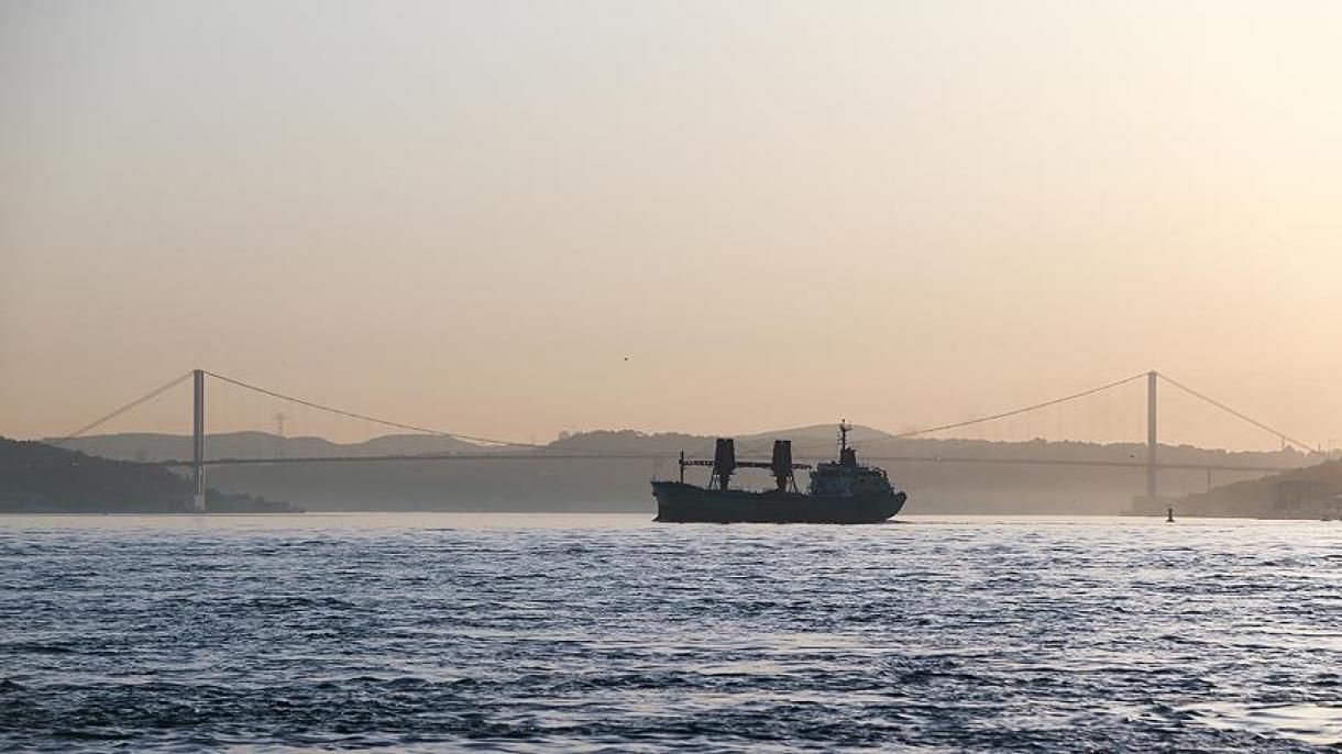 İstanbul Boğazı gəmi keçidlərinə bağlanıldı