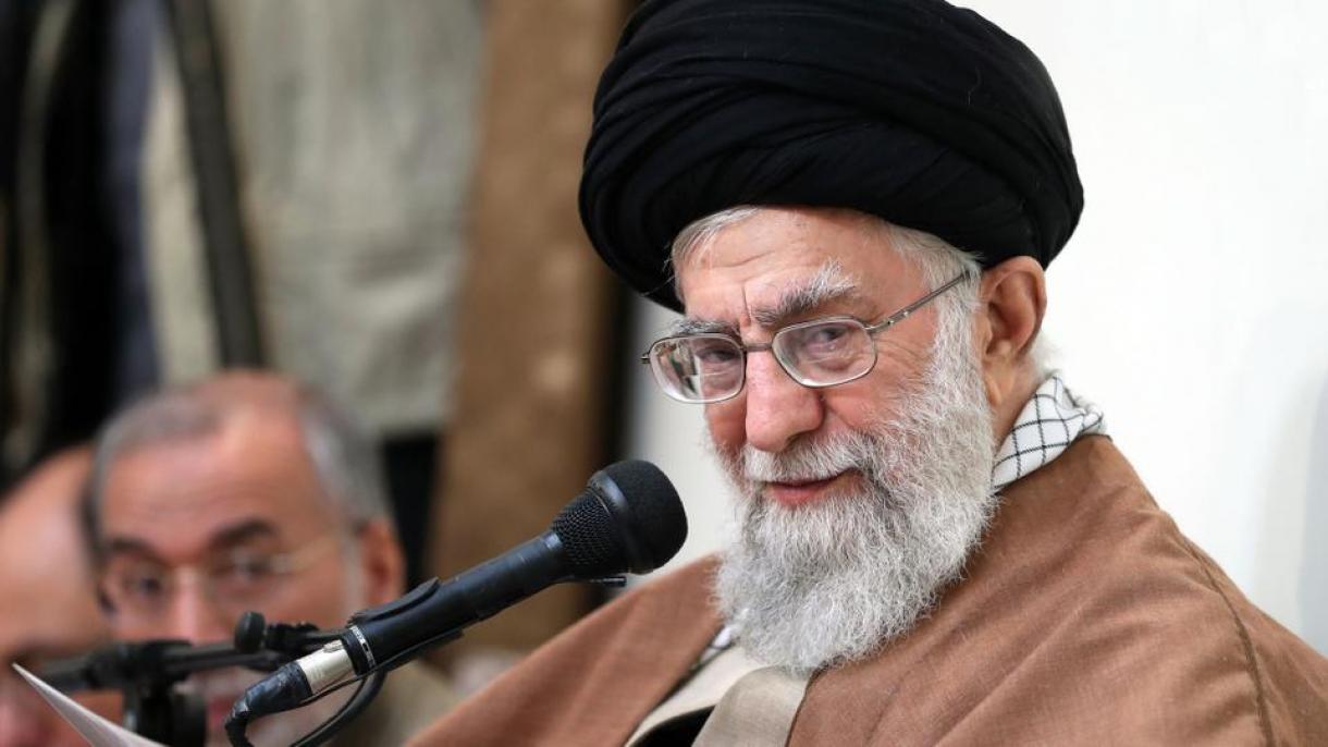 انتقاد رهبر ایران به عدم توجه کافی طلاب حوزه‌های علمیه این کشور نسبت به امر تبلیغ و موعظه دینی