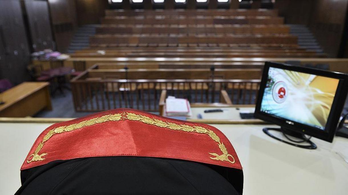 Turquia procura cerca de 300 promotores e juízes ligados a FETO