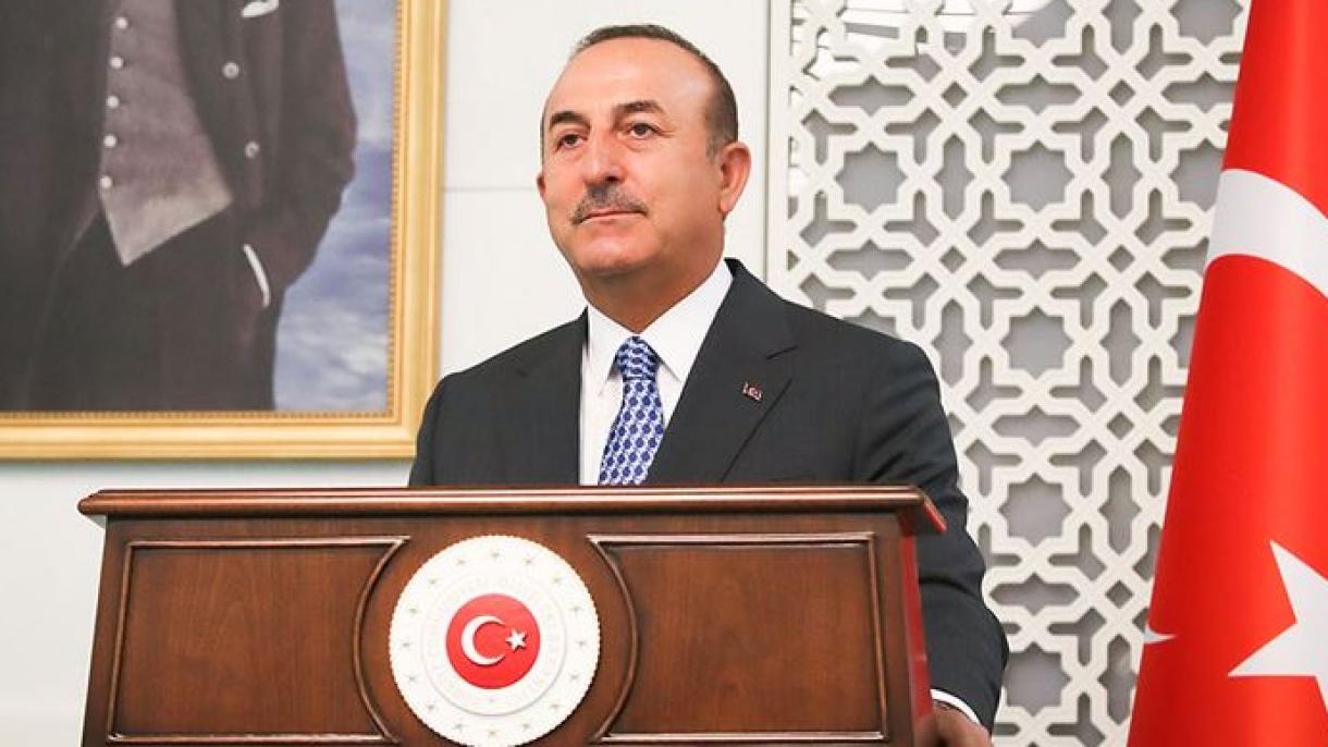 Çavuşoğlu apela à comunidade internacional para combater o FETÖ