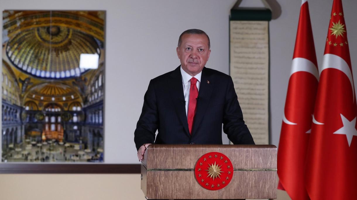 Претседателот Ердоган: Ги повикуваме сите да ја почитуваат одлуката за Аја Софија