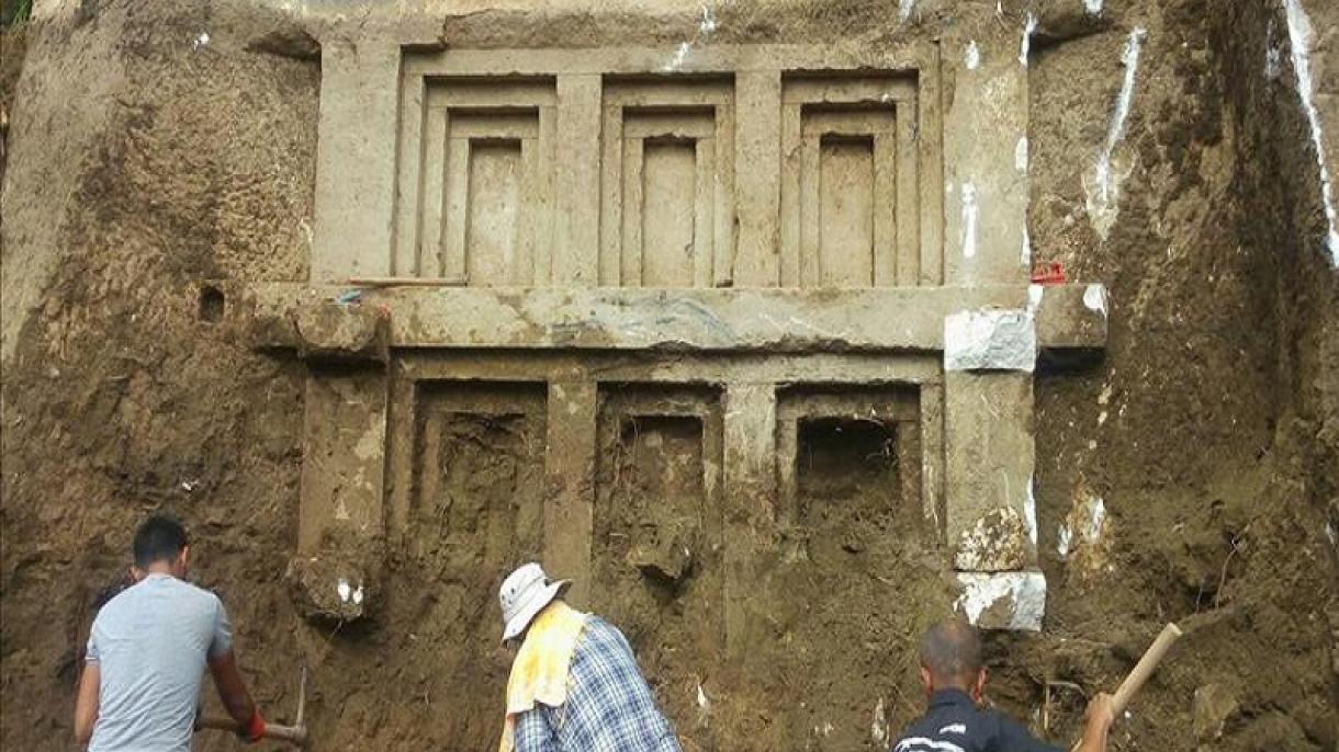 کشف مقبره سنگی ای 2400 ساله در آنتالیا