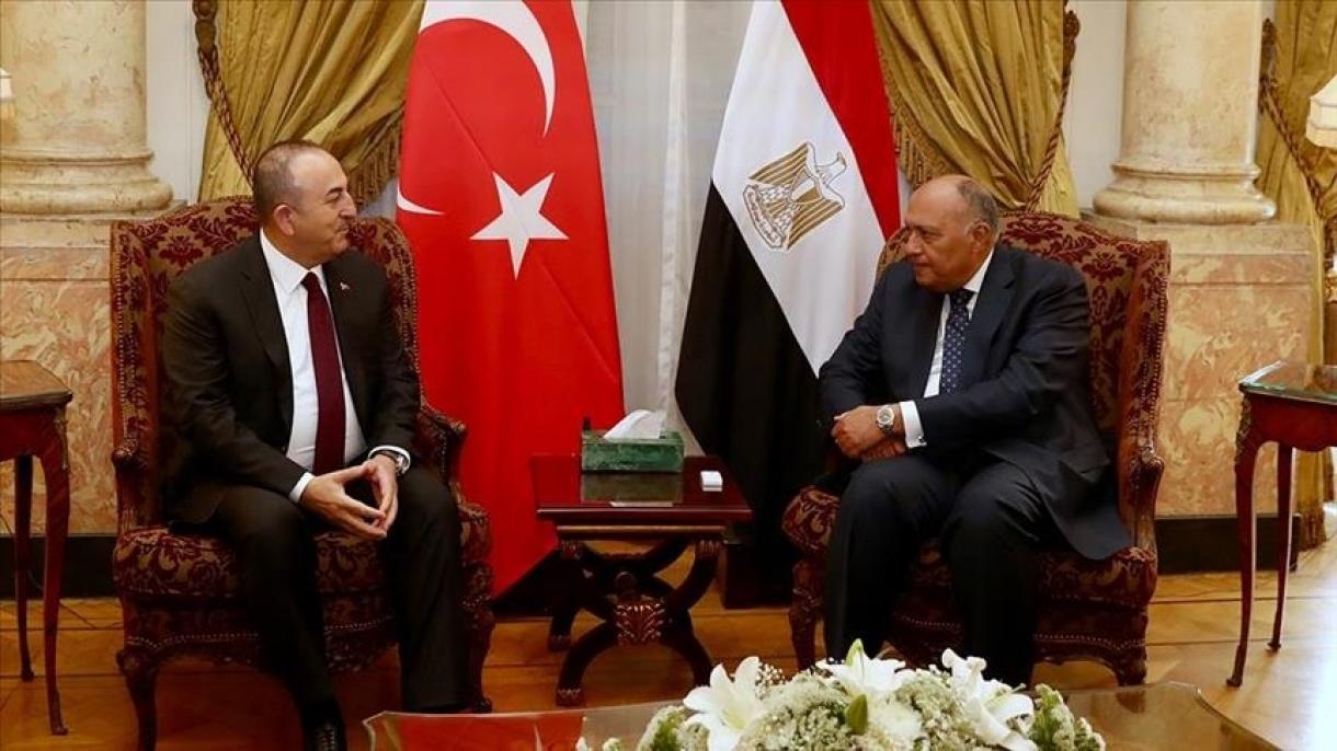 گفت‌وگوی تیلفونی وزرای امور خارجه تورکیه و مصر