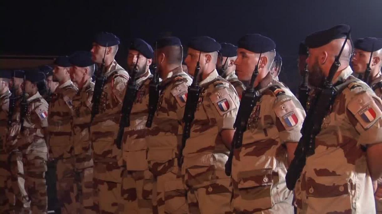 Francia retira su presencia militar en Níger por el de su cooperación