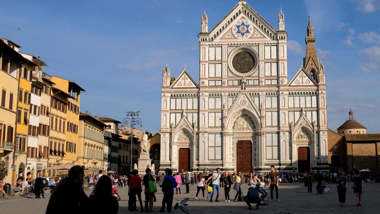Tragedia nella Basilica di Santa Croce, muore un turista