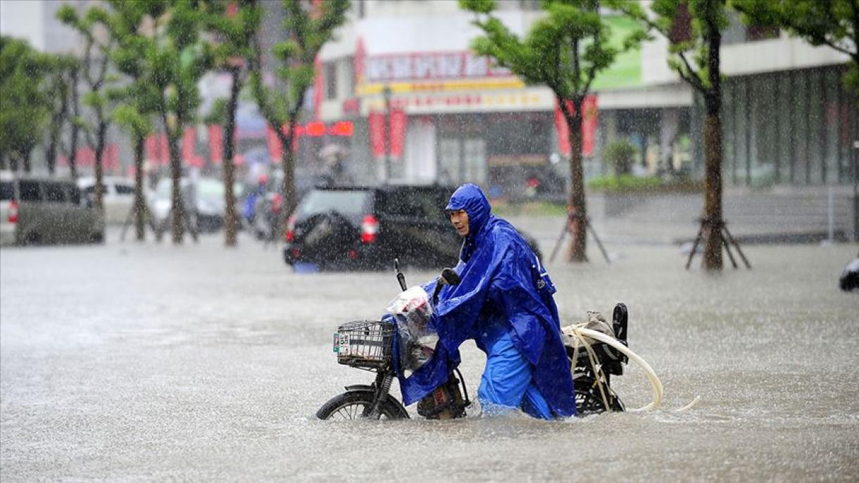 中国南部多省暴雨引发洪灾