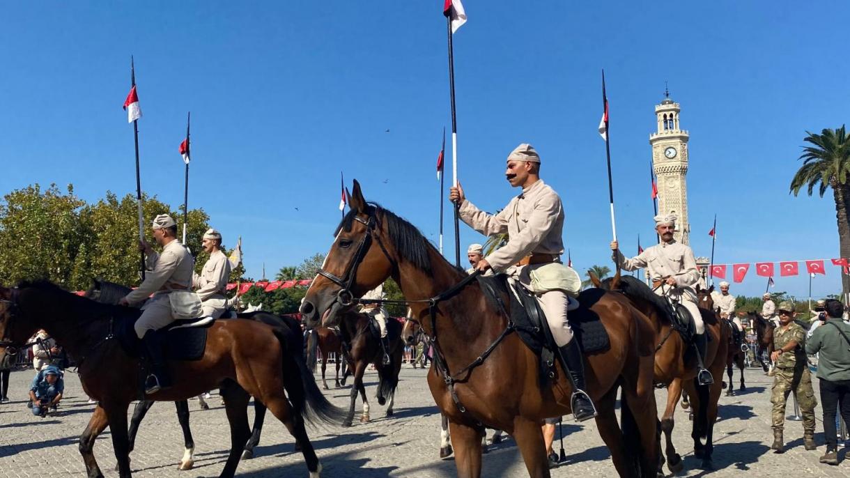 izmir'in kurtulusu2.jpg