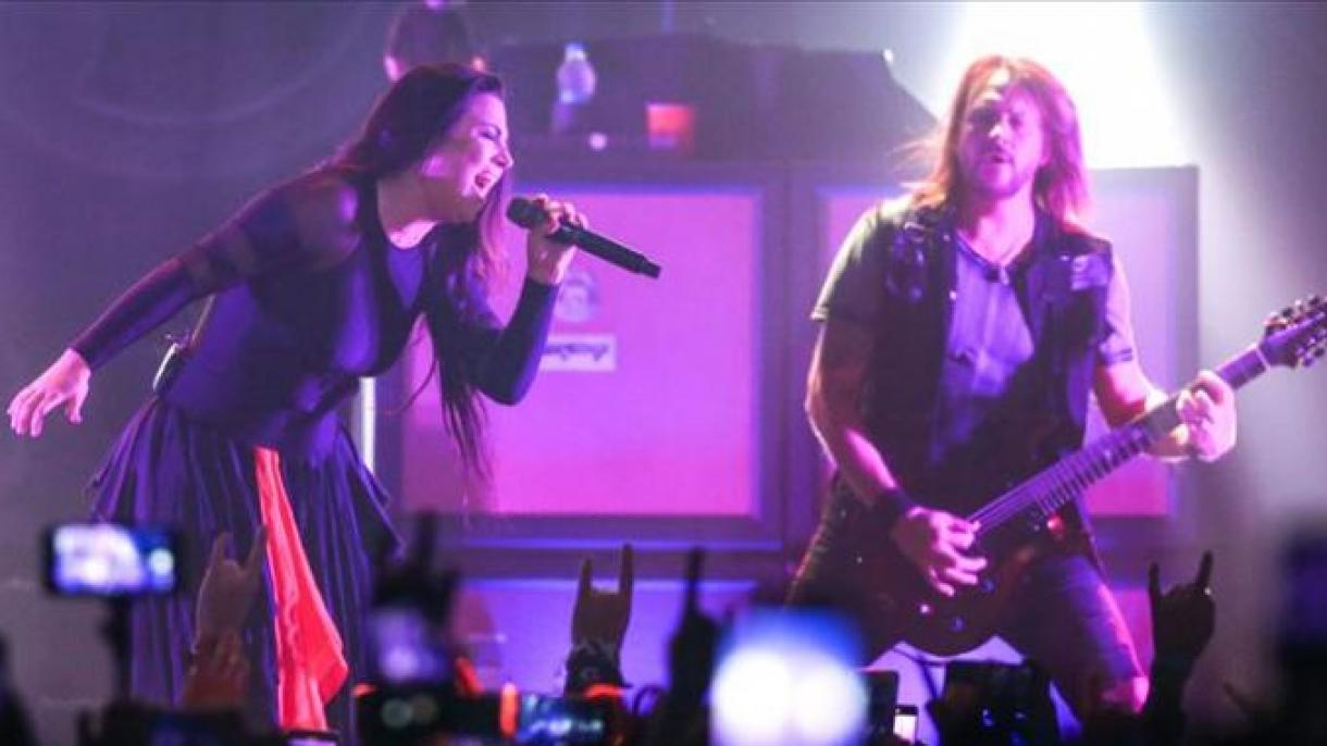“Evanescence” İstanbulda konśert quydı
