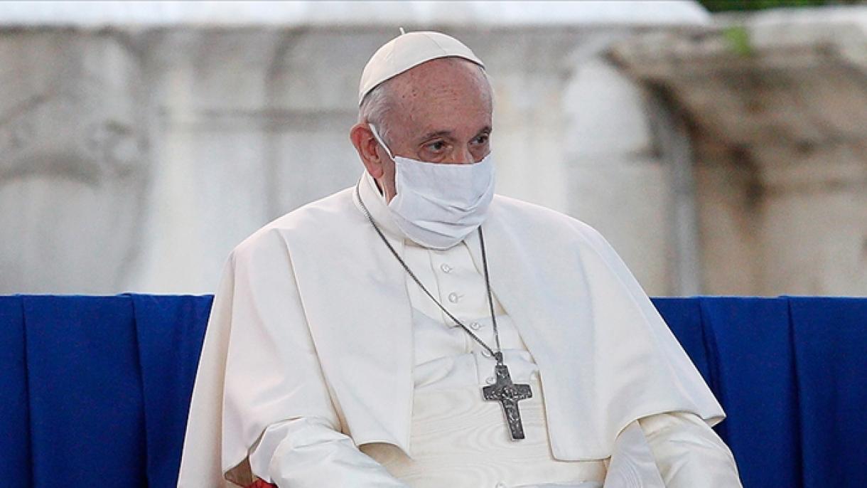 تزریق دوز اول واکسن کرونا به پاپ فرانسیس