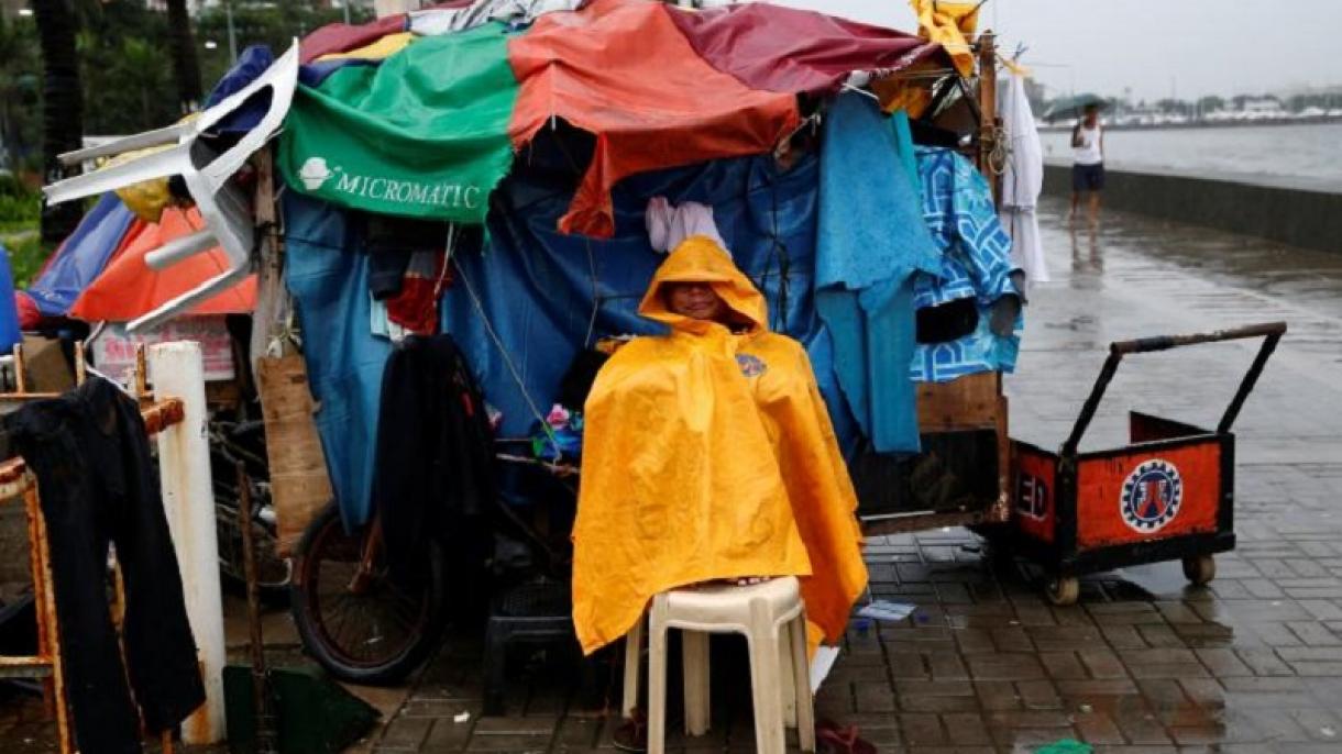 Sobe para 8 o número de mortos pelo tufão Haima no norte das Filipinas
