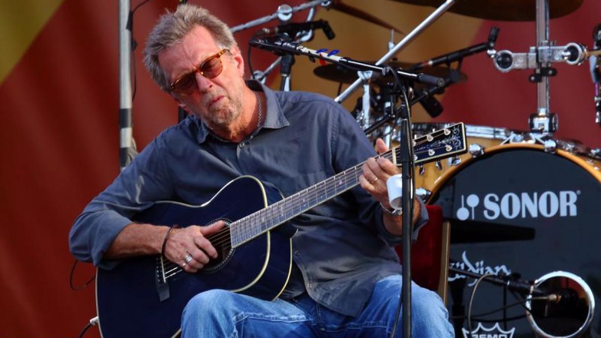 La chitarra di Eric Clapton e’ stata venduta per 625 mila dollari