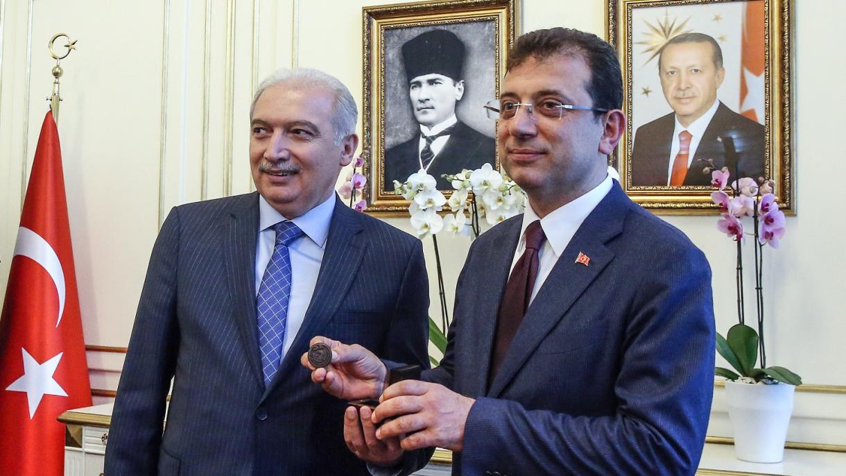 Ekrem Imamoglu investido nuevo alcalde de Estambul