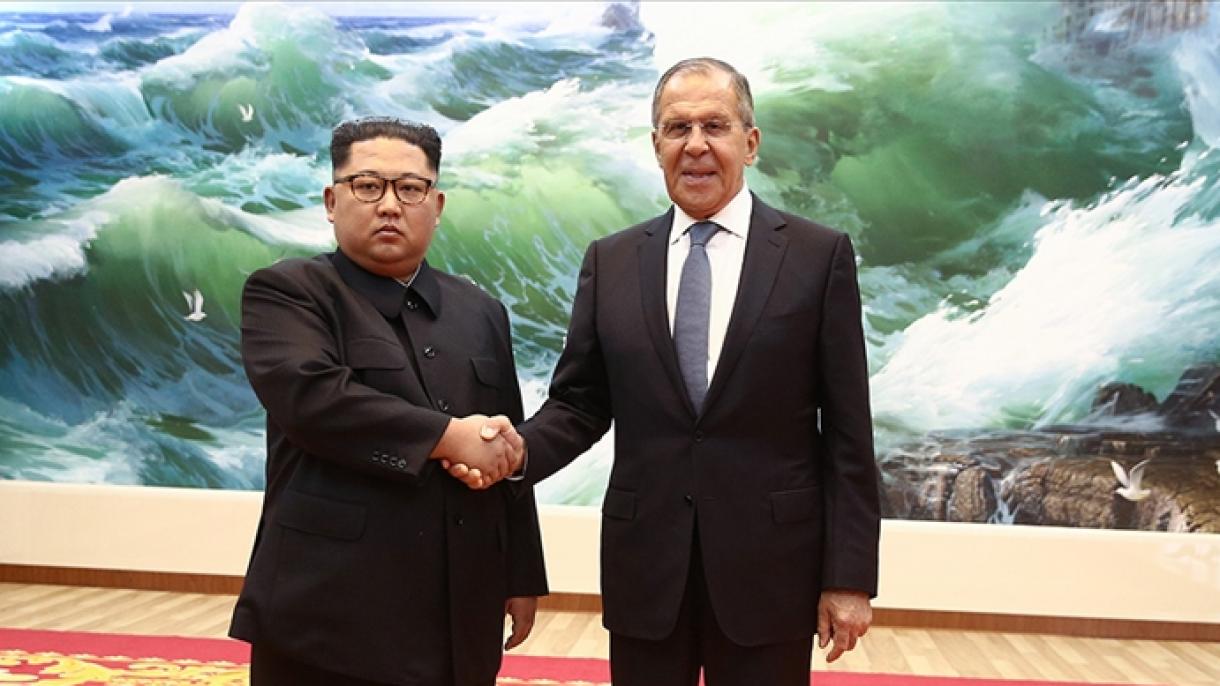 Lavrov acogido por Kim Jong-un en Pyongyang