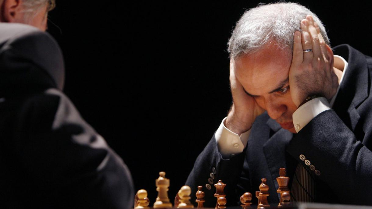 Anatoli Kárpov, el maestro de ajedrez, se reunirá con los aficionados al ajedrez en Turquía