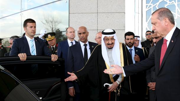 Recepción oficial para el rey de Arabia Saudita, Salmán bin Abdulaziz en el Palacio Presidencial