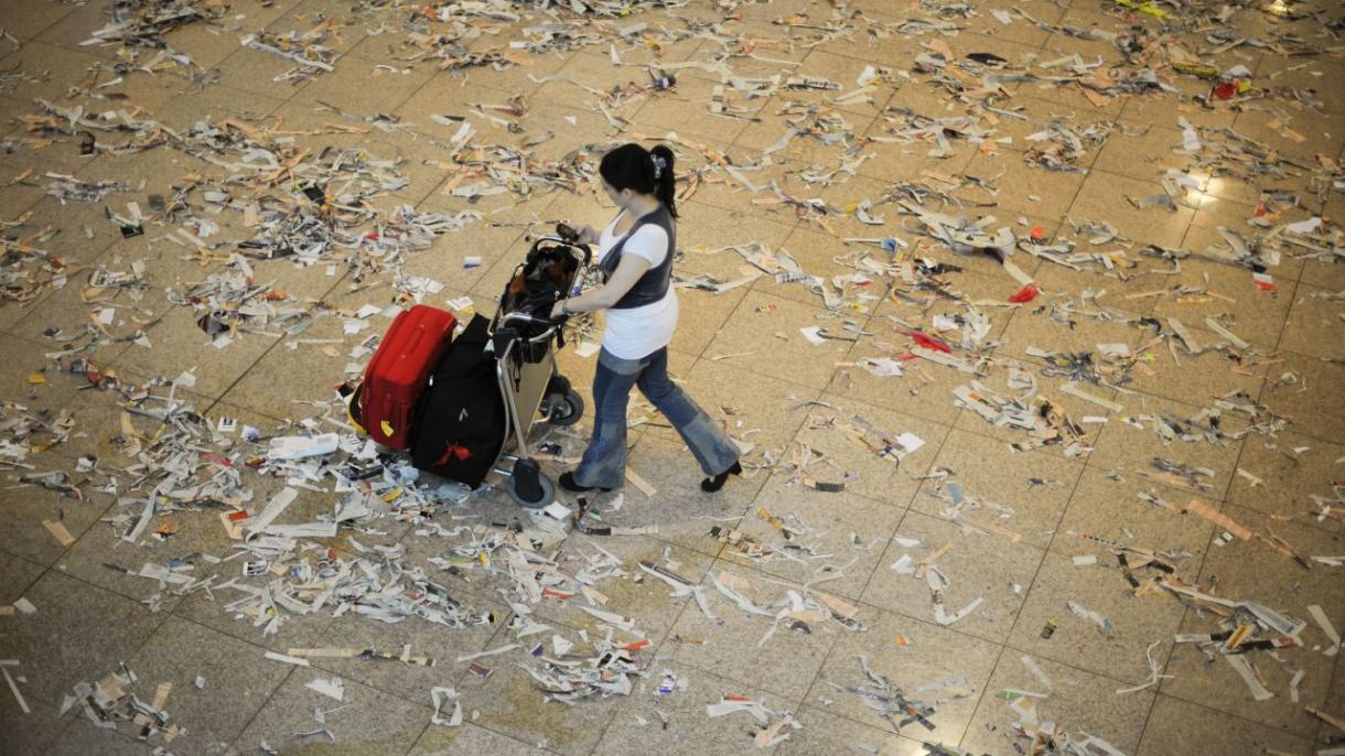 西班牙埃尔普拉特国际机场变为垃圾堆