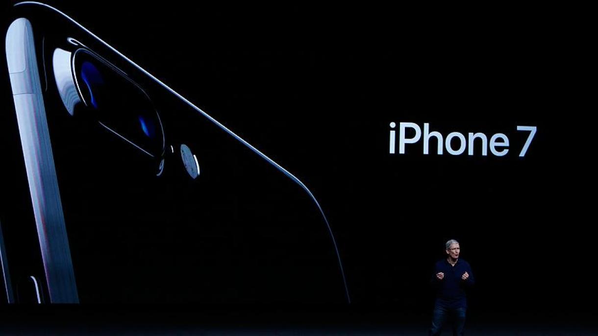 Texnologiya nəhəngi “Apple” “İPhone” smartfonunu təqdim etdi