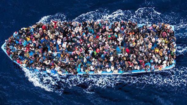 اطالوی جہازوں  نے بحیرہ روم میں 1800 غیر قانونی مہاجرین کو ڈوبنے سے بچا لیا