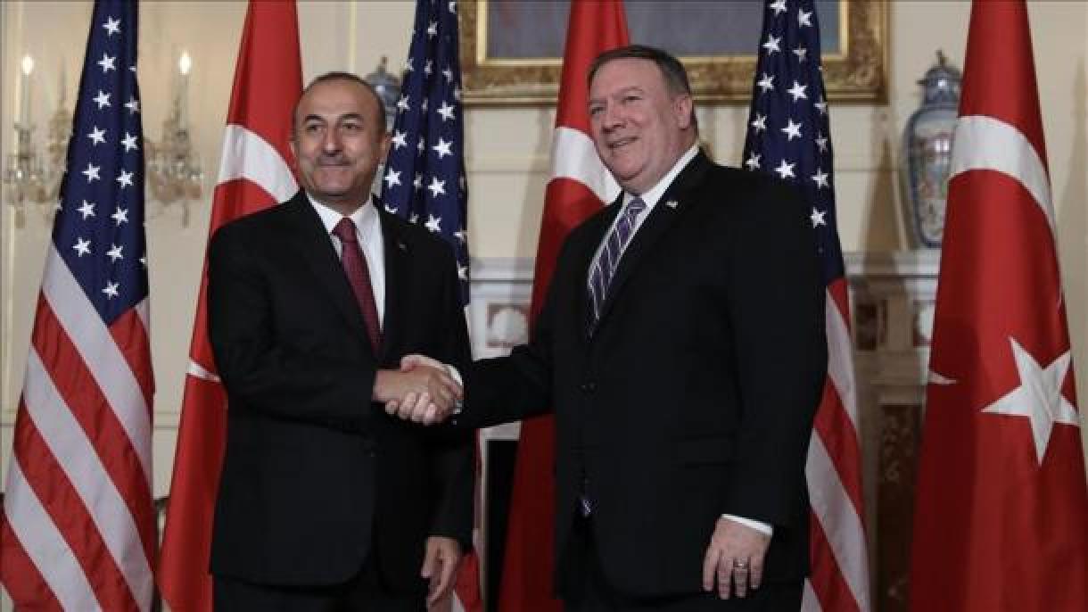 Çavuşoğlu e Pompeo avaliam o acordo de desarmamento em Idlib