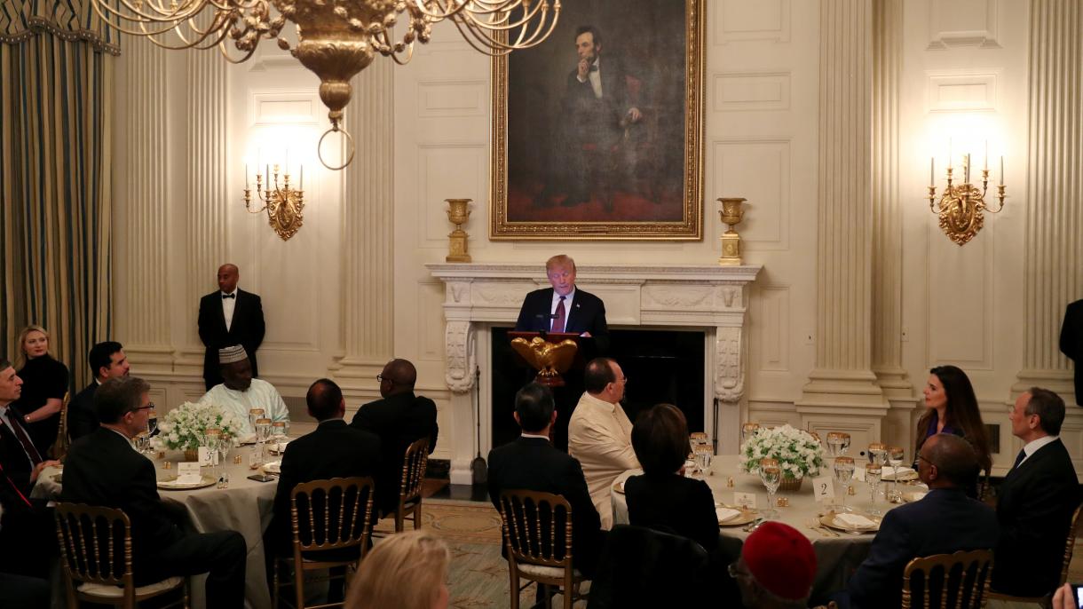 特朗普在白宫举行开斋晚宴