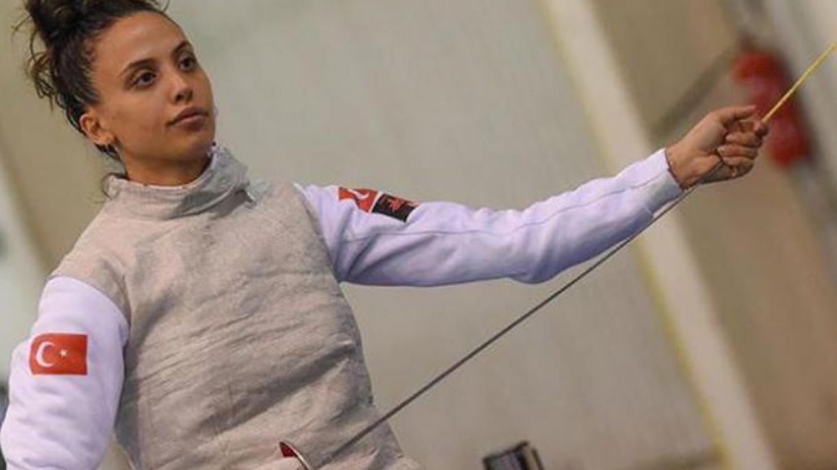 Турската мечувалка Ирем Карамете на меѓународниот турнир во Романија освои бронзен медал
