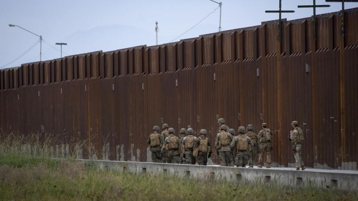 САЩ изпратиха ново подразделение войници на границата с Мексико...
