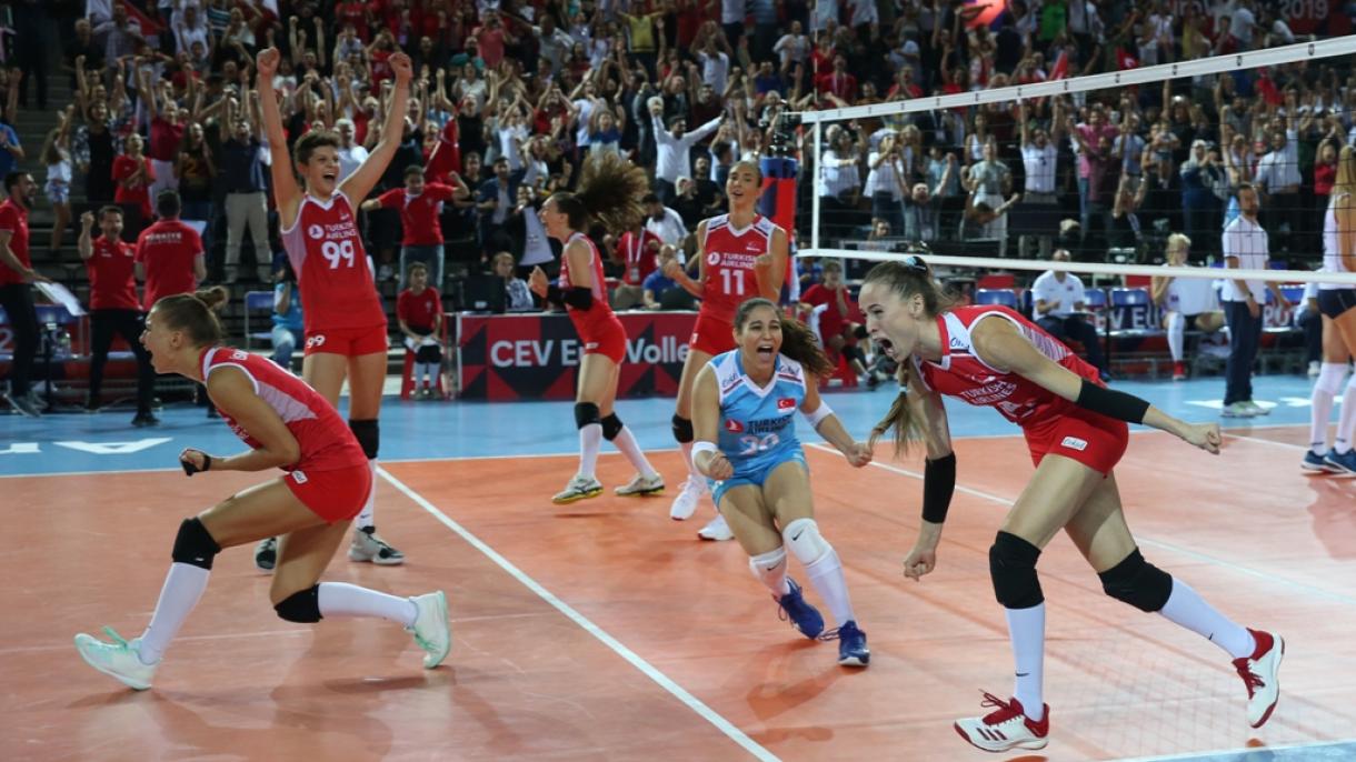 A Turquia conquista a medalha de prata no Campeonato Europeu de Volei Feminino