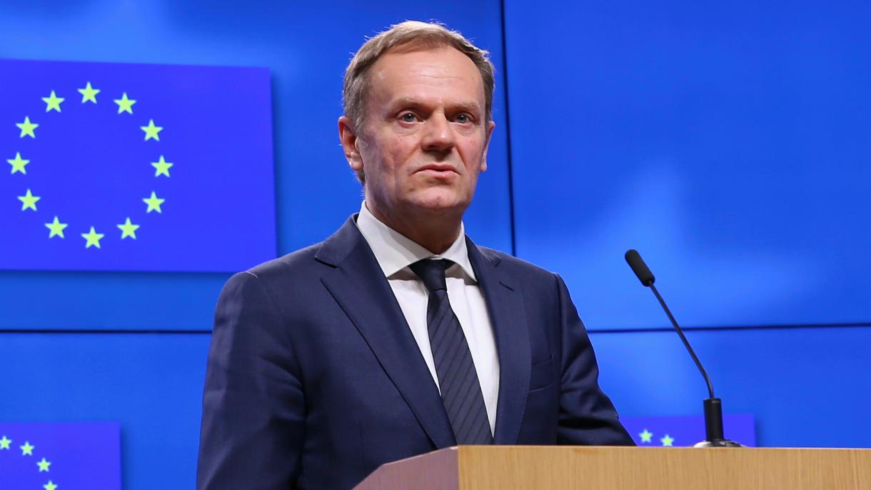 Donald Tusk rendkívüli csúcstalálkozóra hívta az EU-ban maradó huszonhét tagállam vezetőit