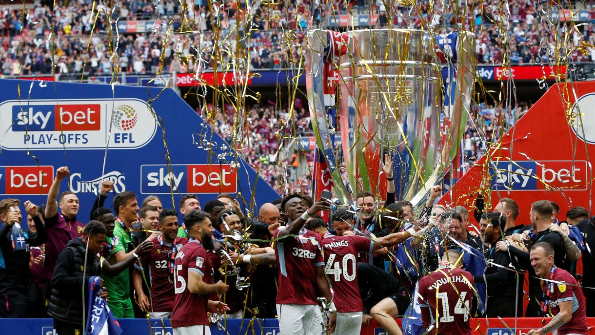 Aston Villa torna in Premier League