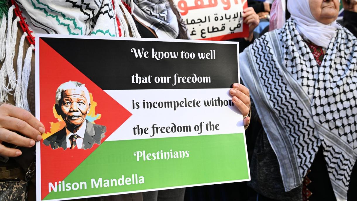 约旦首都举行声援加沙示威活动