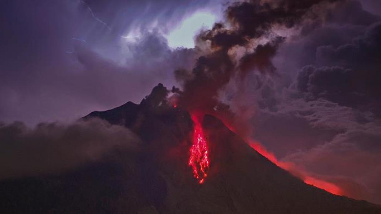 فوران مجدد آتشفشان سینابونگ در اندونزی