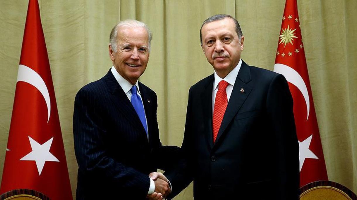 Az amerikai alelnökkel tárgyalt Erdoğan elnök