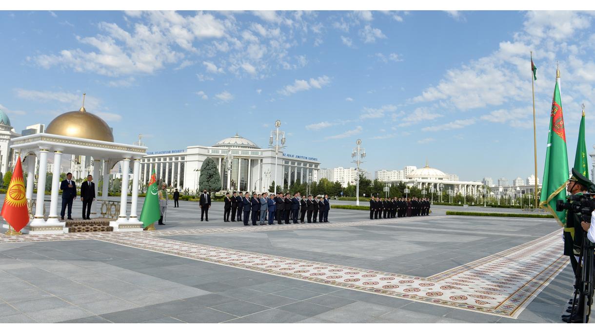 Sadır Caparov Türkmenistan 5.jpg