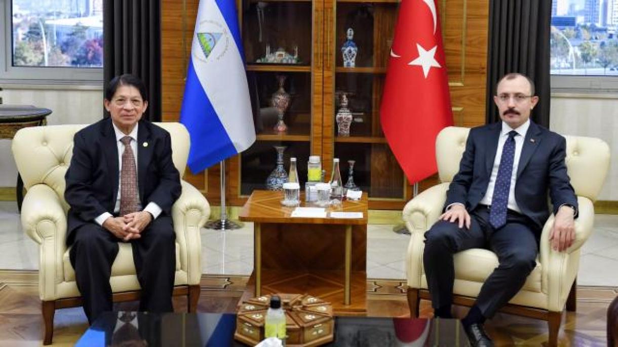 Външният министър на Никарагуа Денис Монкада Колиндрес е на посещение в Турция