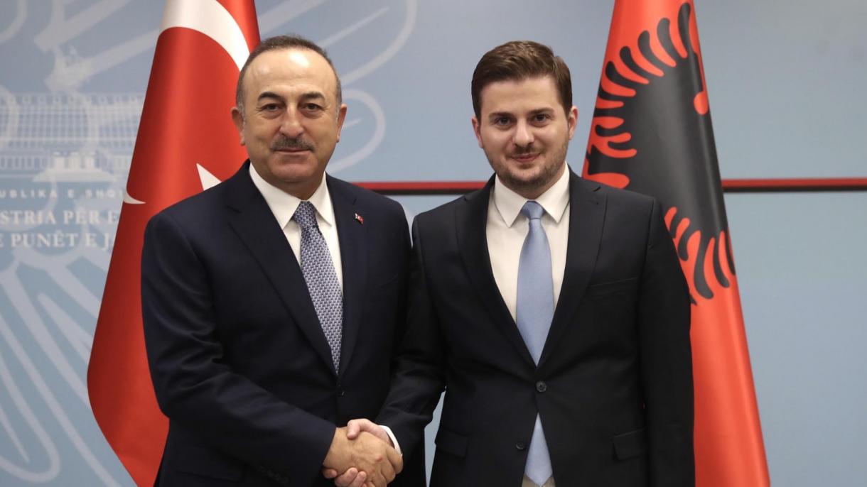 Τσαβούσογλου: Μια τουρκική αντιπροσωπεία θα μεταβεί στη Ρωσία