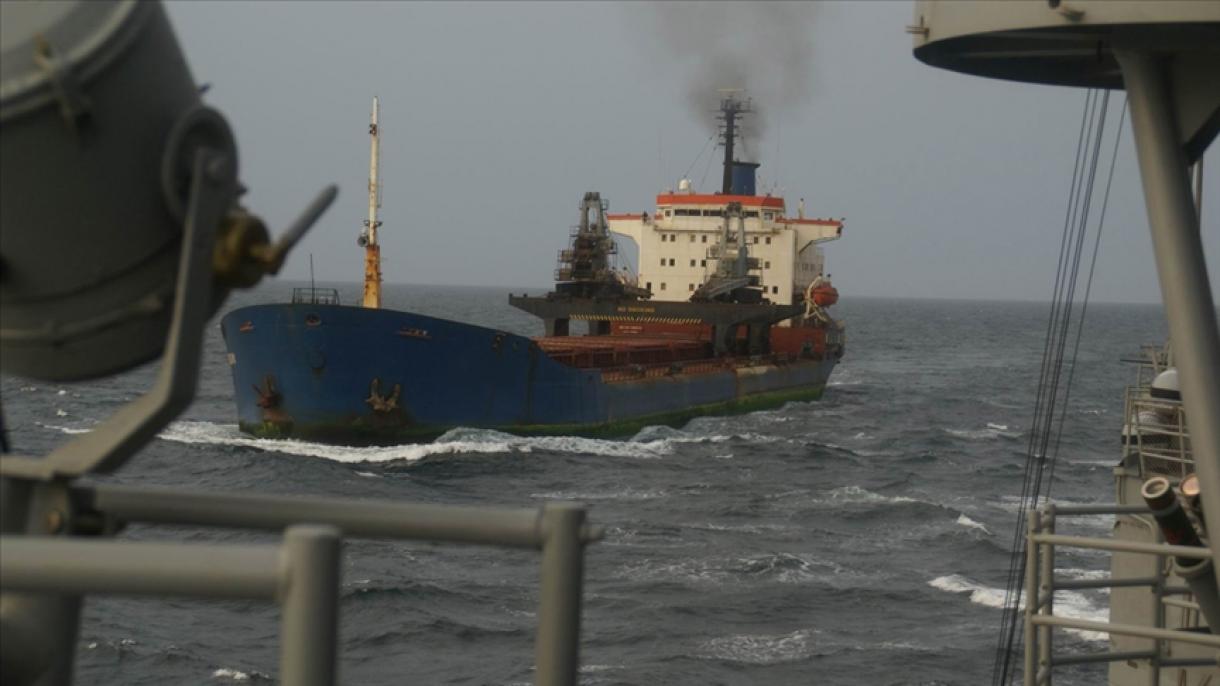 Török hajót térítettek el Nigéria partjainál