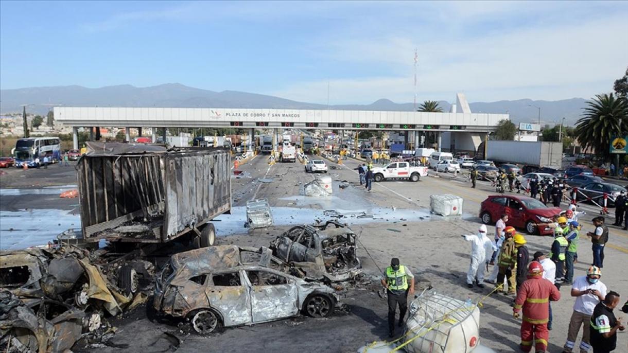 میکسیکو : ہائی وے پر تصادم،19 افراد ہلاک