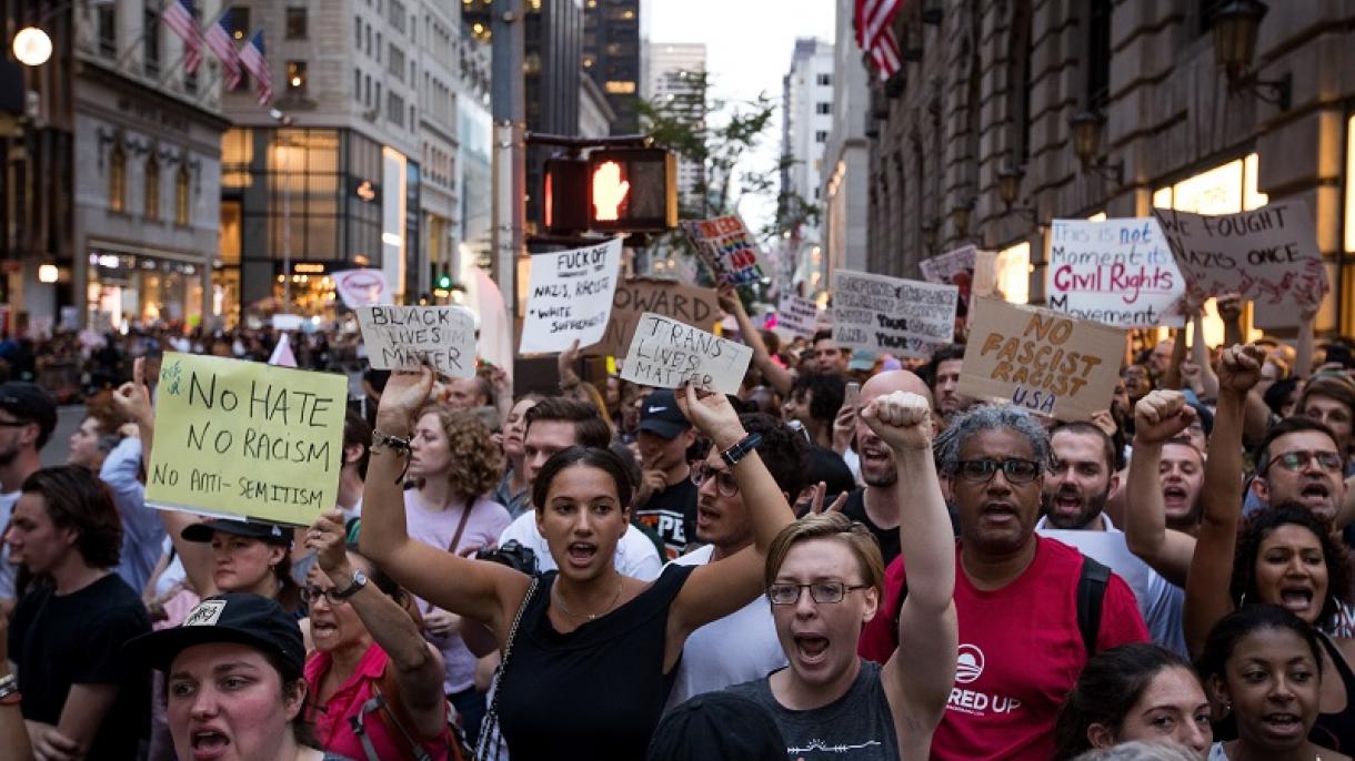 Donald Tramp Nýu-Ýorkda protest edildi