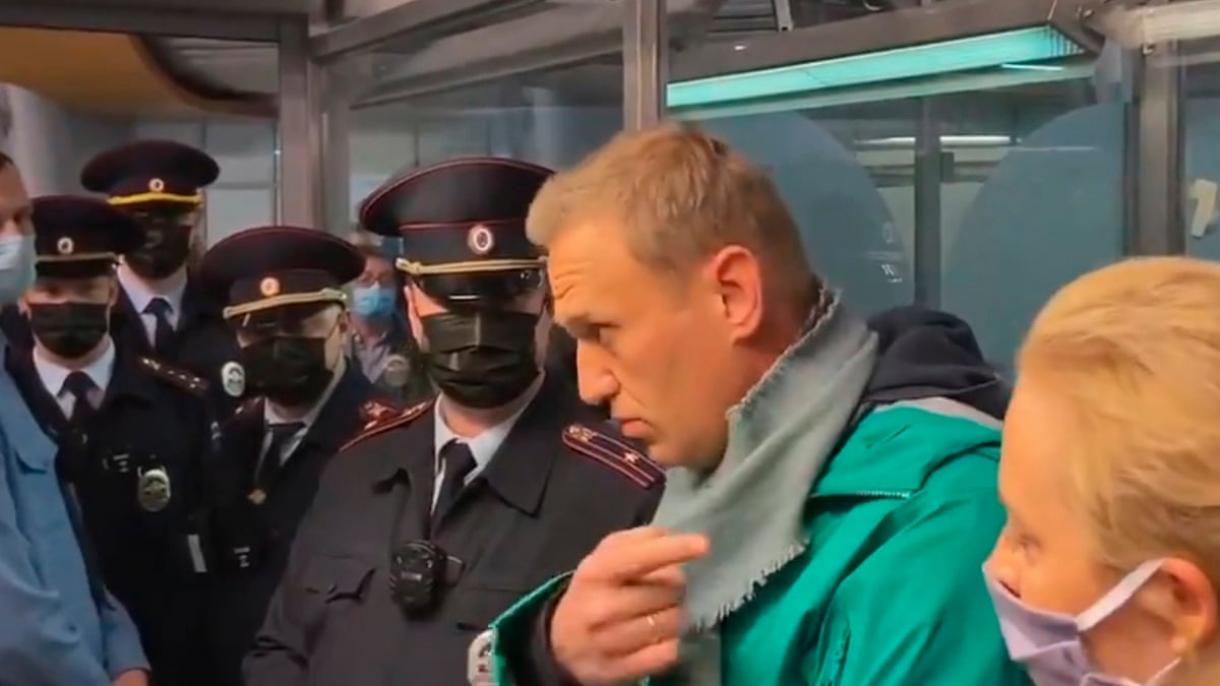 Navalny fermato dalla polizia All’aeroporto di Mosca