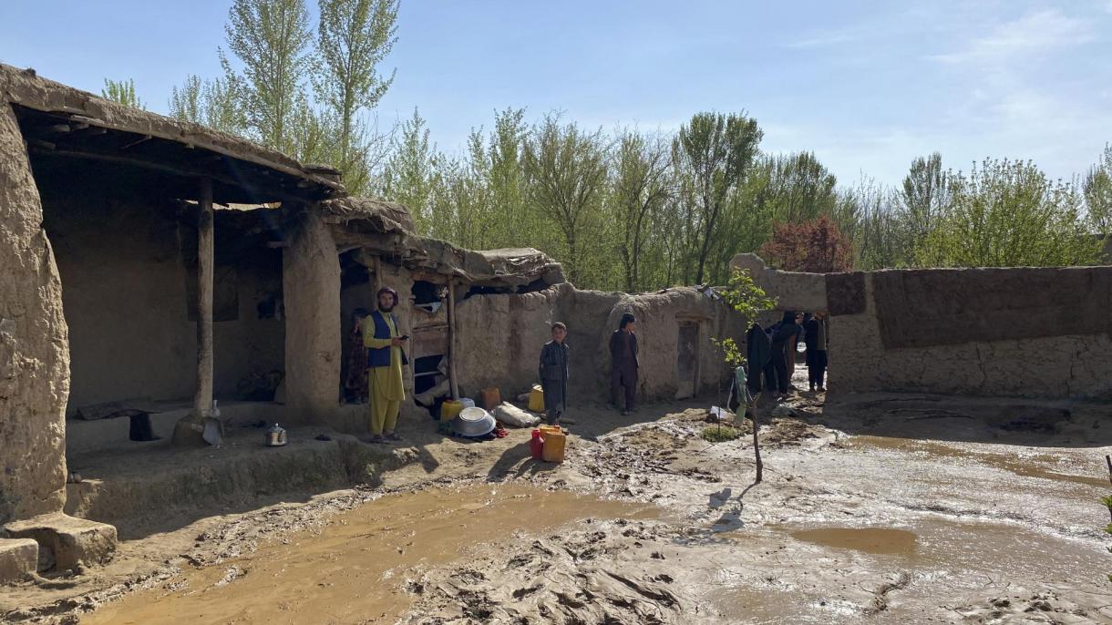 افغانیستان-دا داشقین‌لار نتیجه‌سینده 10 نفر اؤلوب
