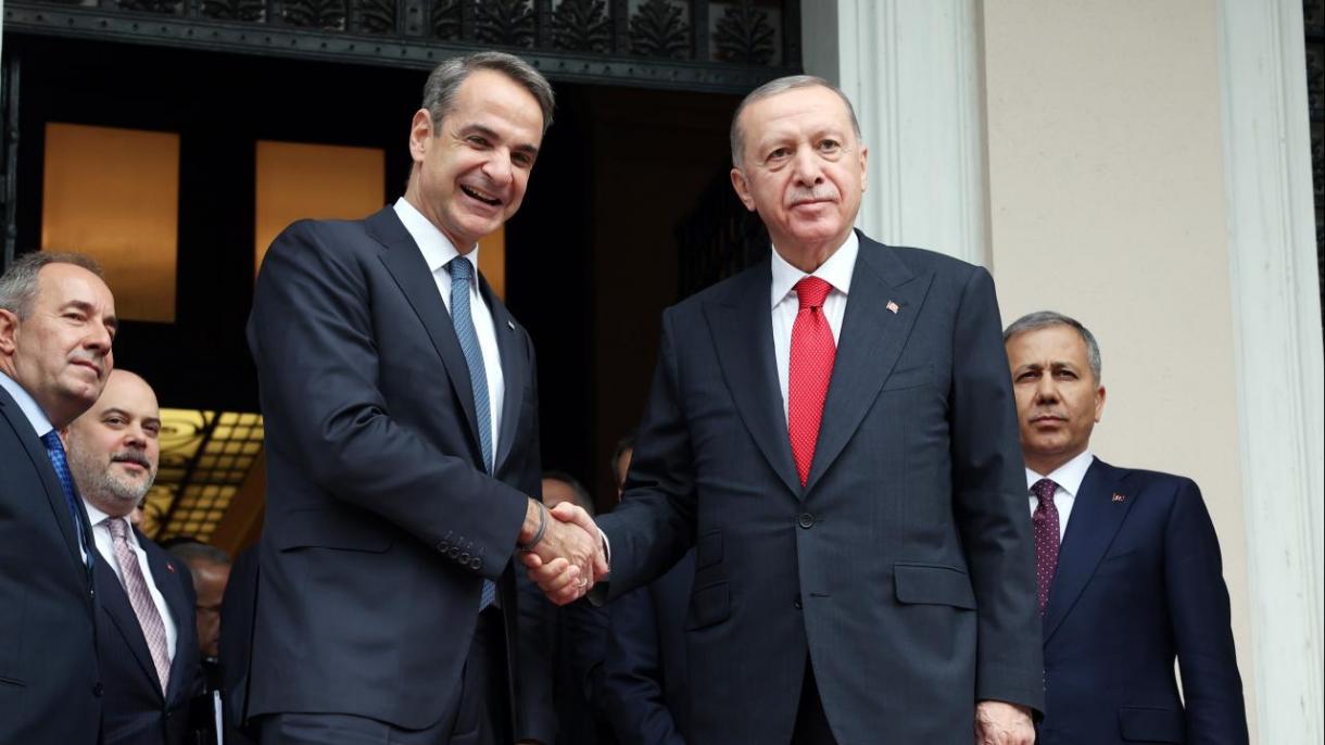 Erdoğan államfő gratulált Micotákisz görög miniszterelnöknek új életkorához