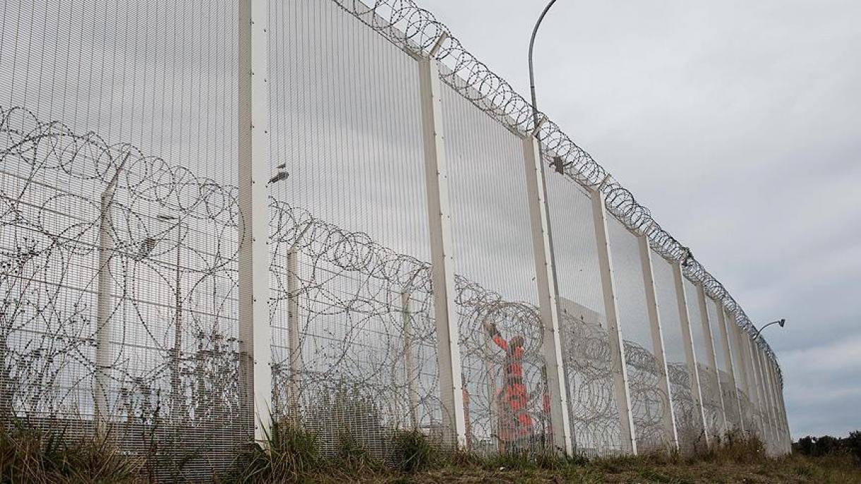 Calais portınıñ diwar tözeleşe başlanğan