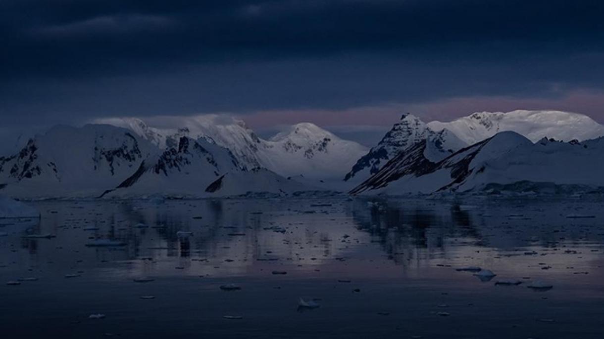 世界万象59：发表南极洲温度导致研究人员穿短裤的研究