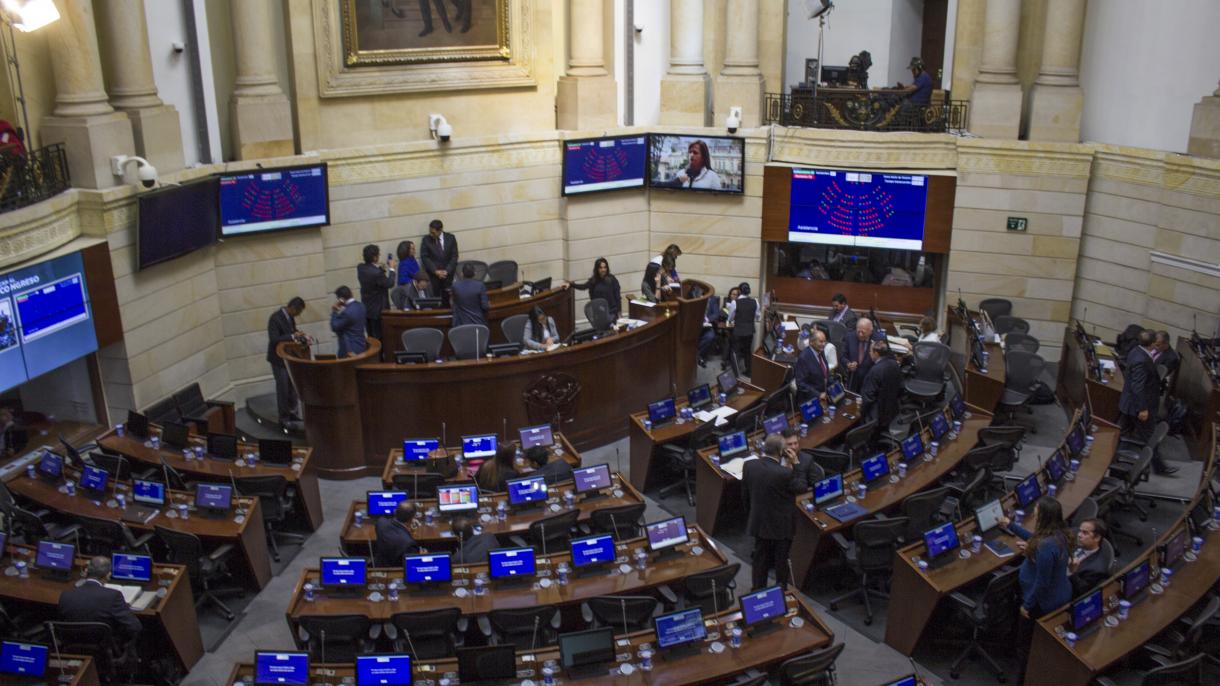 Senado de Colombia ratifica la reincorporación política de las FARC